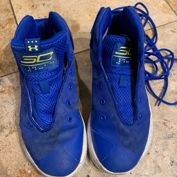 Kids Royal Blue Under Armor Shoes - Picture 3 of 4